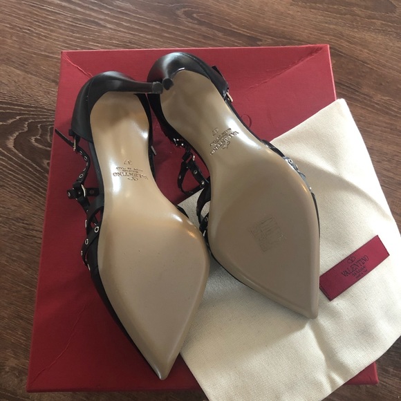 Authentic Valentino Garavani love latch heels sz7 - Picture 4 of 7
